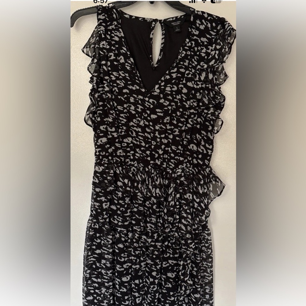 Simply Vera Vera Wang Black and White Printed Ruffle Midi Dress